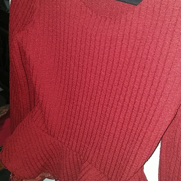 NWOT Beautiful maroon peplum sweater - Picture 2 of 3